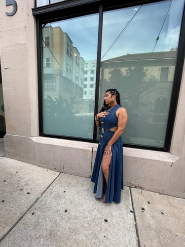 Customer photo review of Cut-Out Sleeveless Lapel Denim Dress