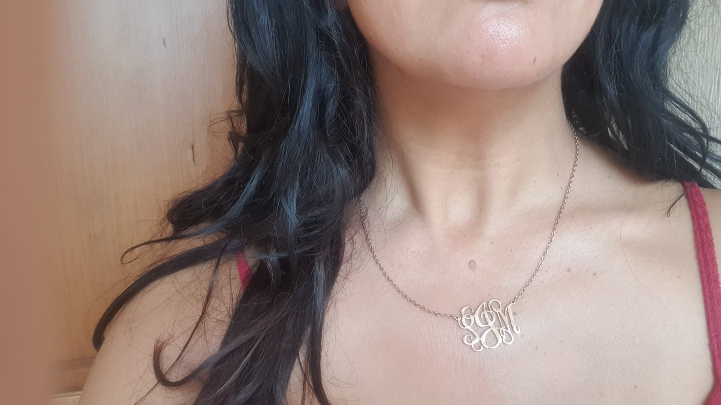 Customer photo review of Pendentif Monogramme Personnalisée