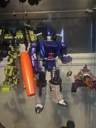 Customer photo review of FansToys FT-16M FT16M Sovereign (Galvatron, MP Size) Metallic Version 25cm /10"