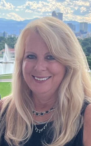 Customer photo review of Keto Shake Chocolate Strawberry Banana 3pk