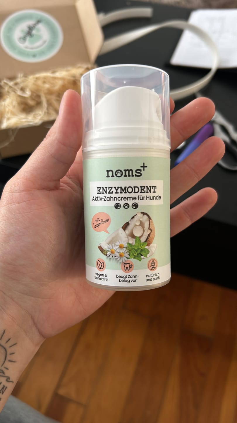 Customer photo review of Enzymodent: Enzymatische Zahnpasta für Hunde mit natürlicher Pflege- und Präventionsformel