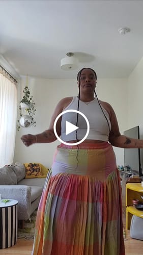 Customer video review of LEILA SKIRT | JUPITER CHEX