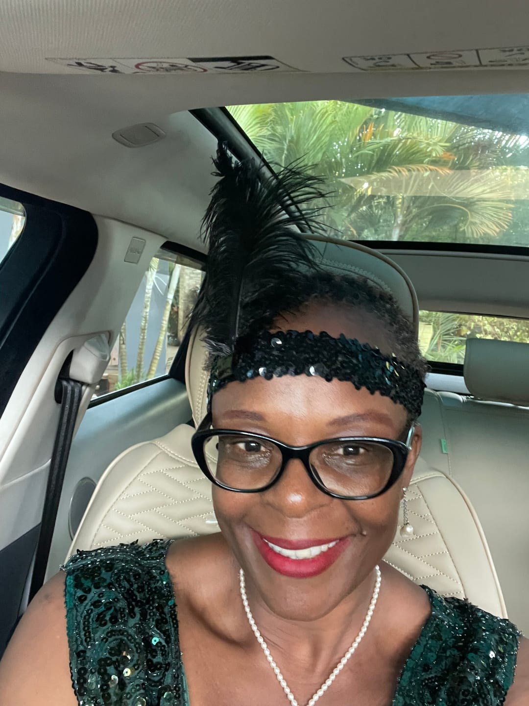 Customer photo review of 1920s Black Feather Flapper Headband