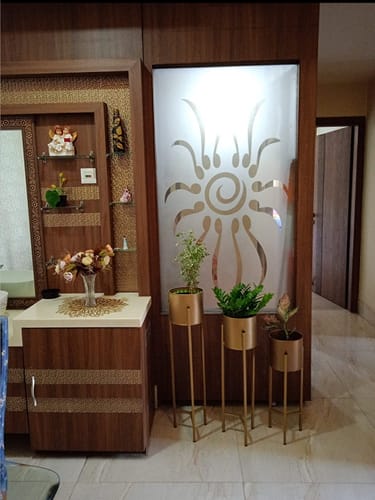 Customer photo review of Modern Big Tall Premium Metal Pots Stands for Home Decoration ( Set of 3 )