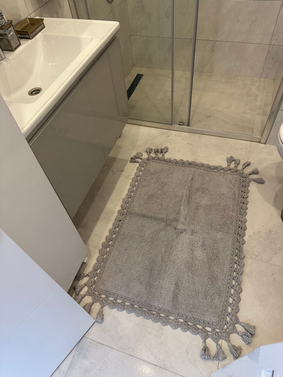 Customer photo review of Lorna 2’li Takım Banyo Paspası %100 Pamuk 40x60 + 60x90 Gri
