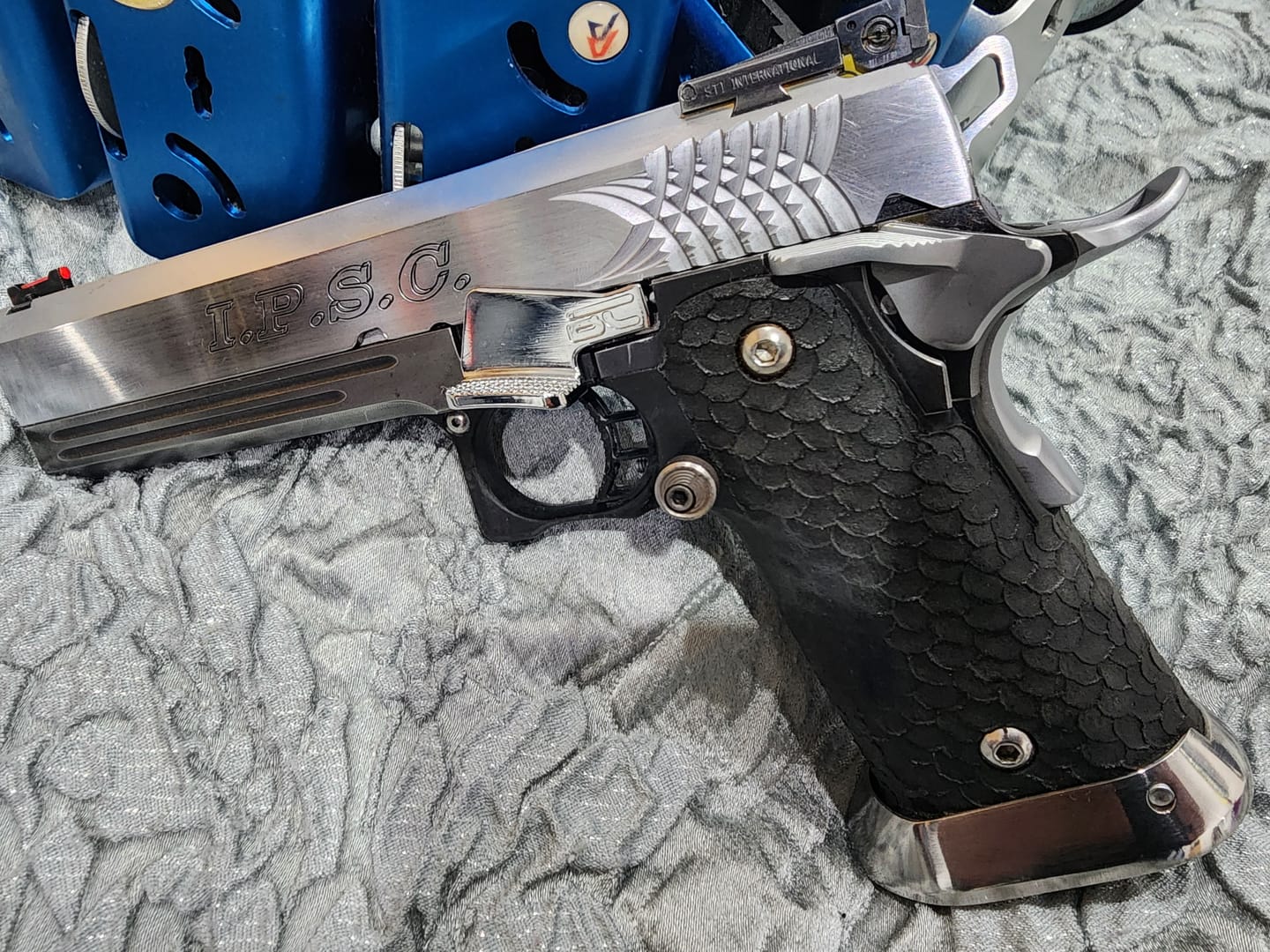 Customer photo review of 1911/2011 Slide Stop Thumb Rest
