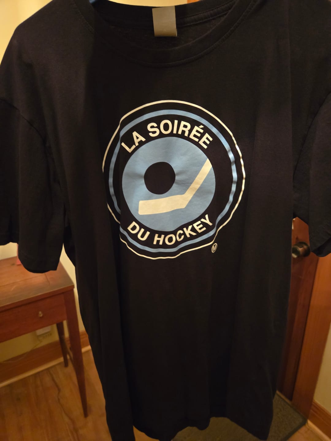 Customer photo review of La Soirée Du Hockey Logo T-Shirt