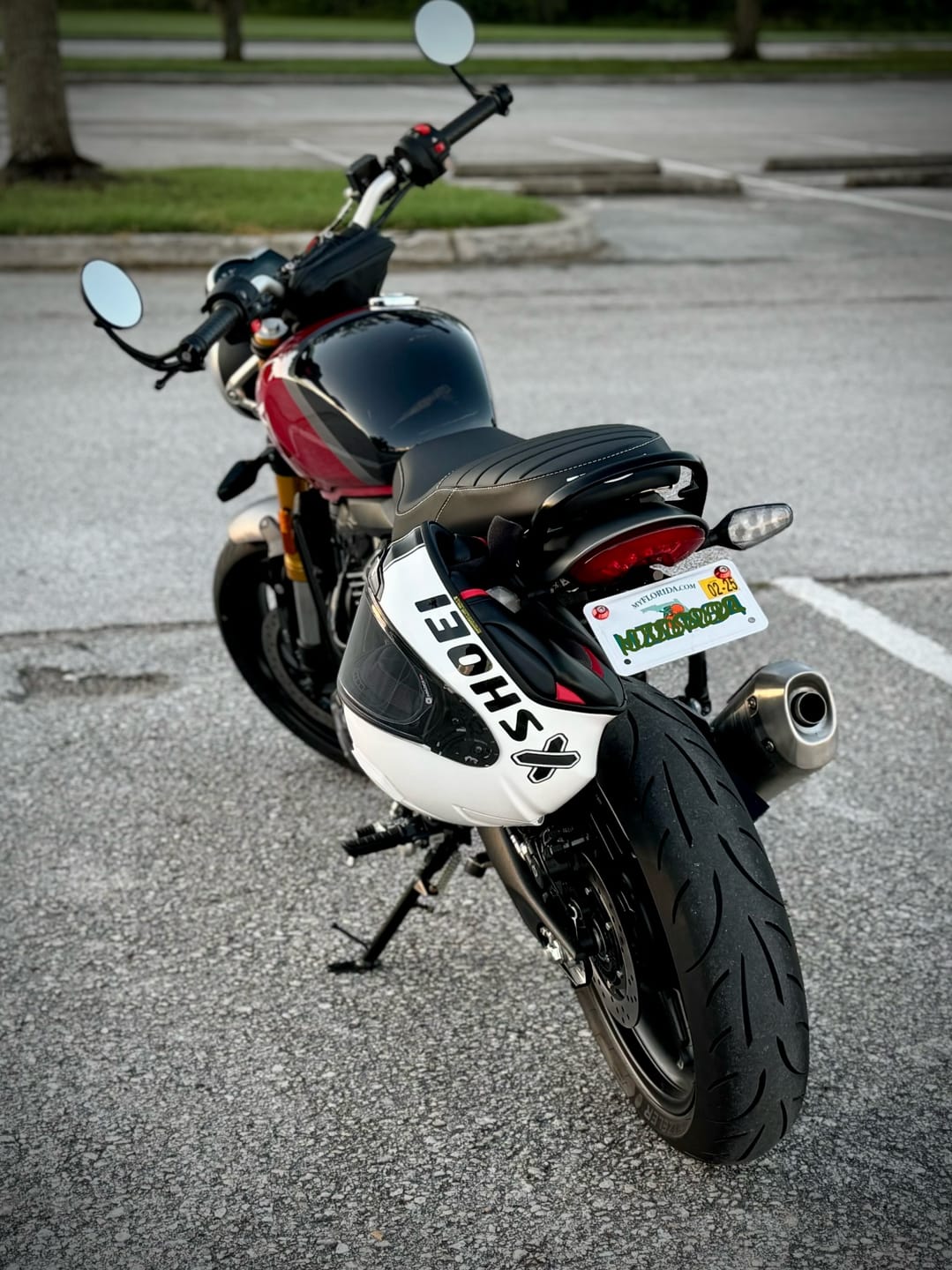 Customer photo review of Triumph Speed 400 & Scrambler 400 Helmet Hook (lock)