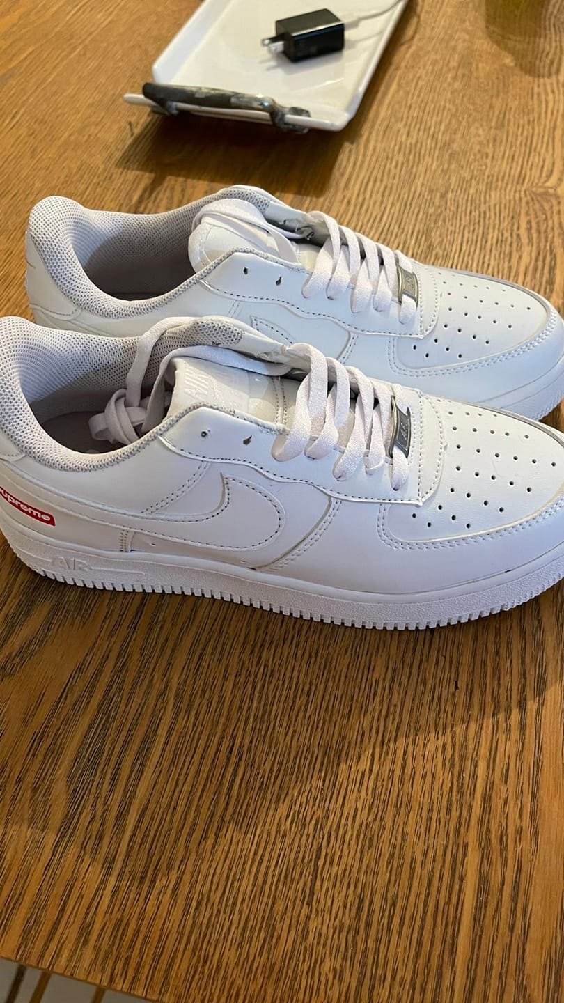 Customer photo review of Tenis Air Force 1 Blanco Supreme 1.1 Premium