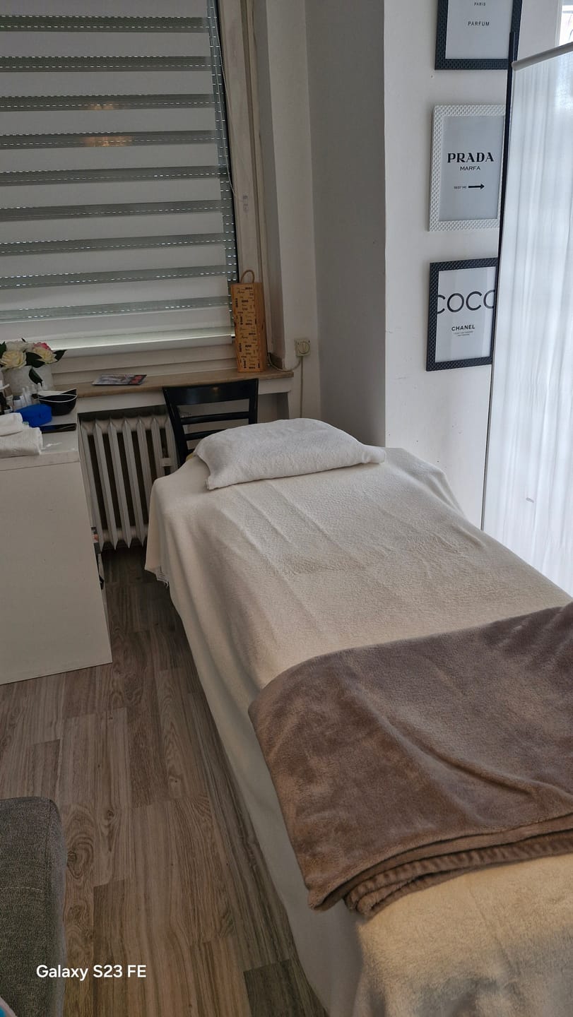 Customer photo review of Massageliege Klappbar Sofia Light