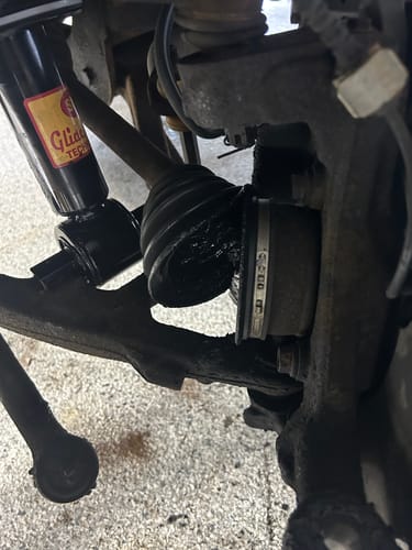 Customer photo review of 2007-2013 Cadillac Escalade, Escalade ESV, EXT 4-Wheel Air Suspension Conversion/Delete Kit With Suspension Light Module (GC24FM)