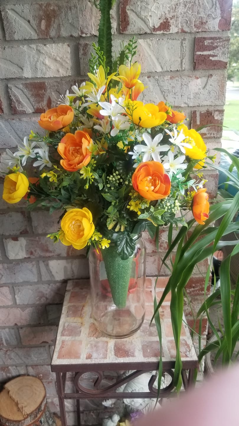 Customer photo review of 18" Oval Grapevine Wreath - DECOE-037