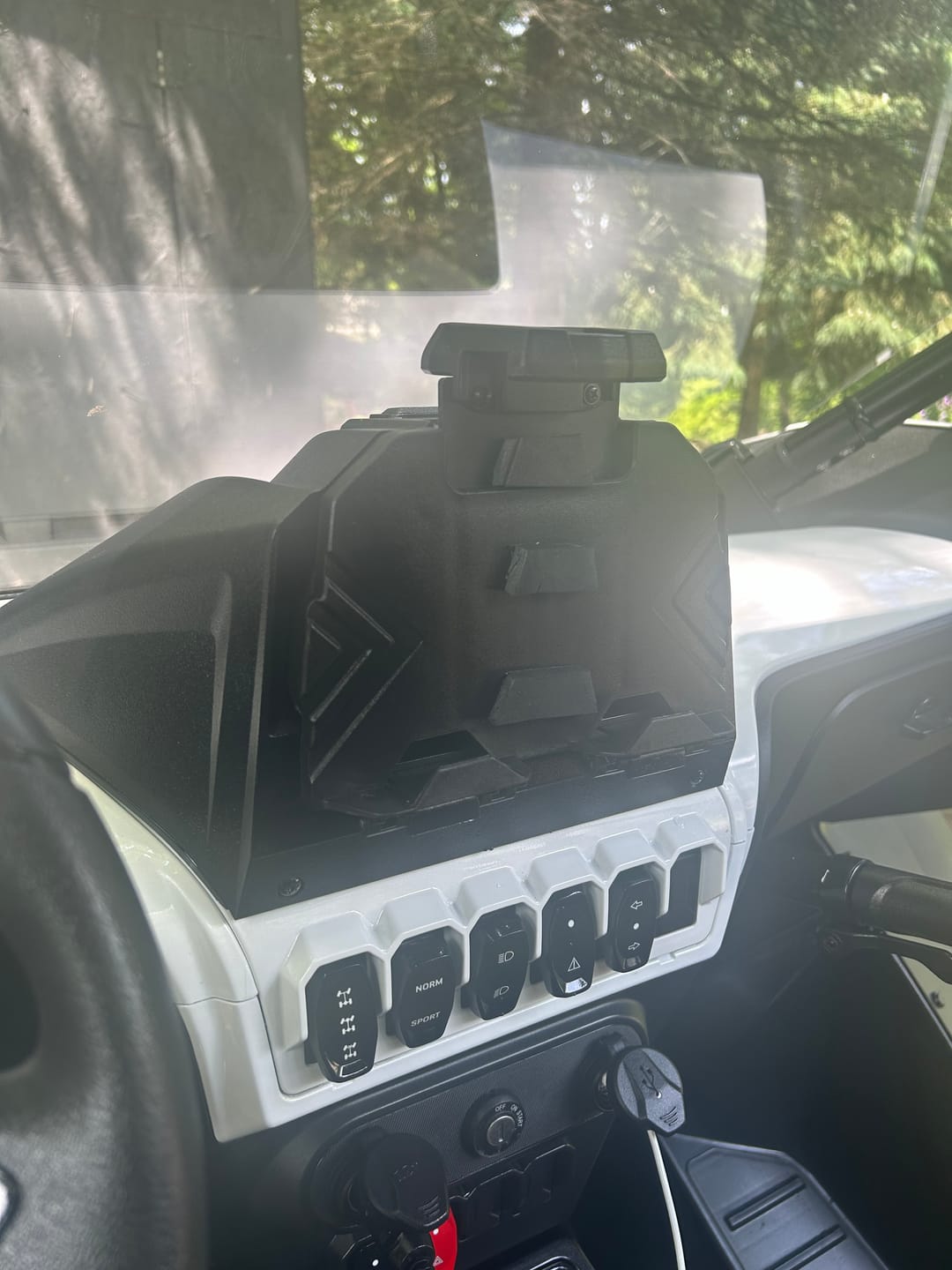 Customer photo review of Electric Device Holder for CFMOTO ZForce 950 HO Sport / HO EX / Sport
