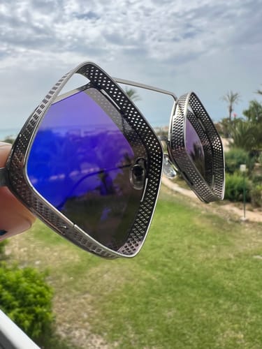 Customer photo review of SQUARED.