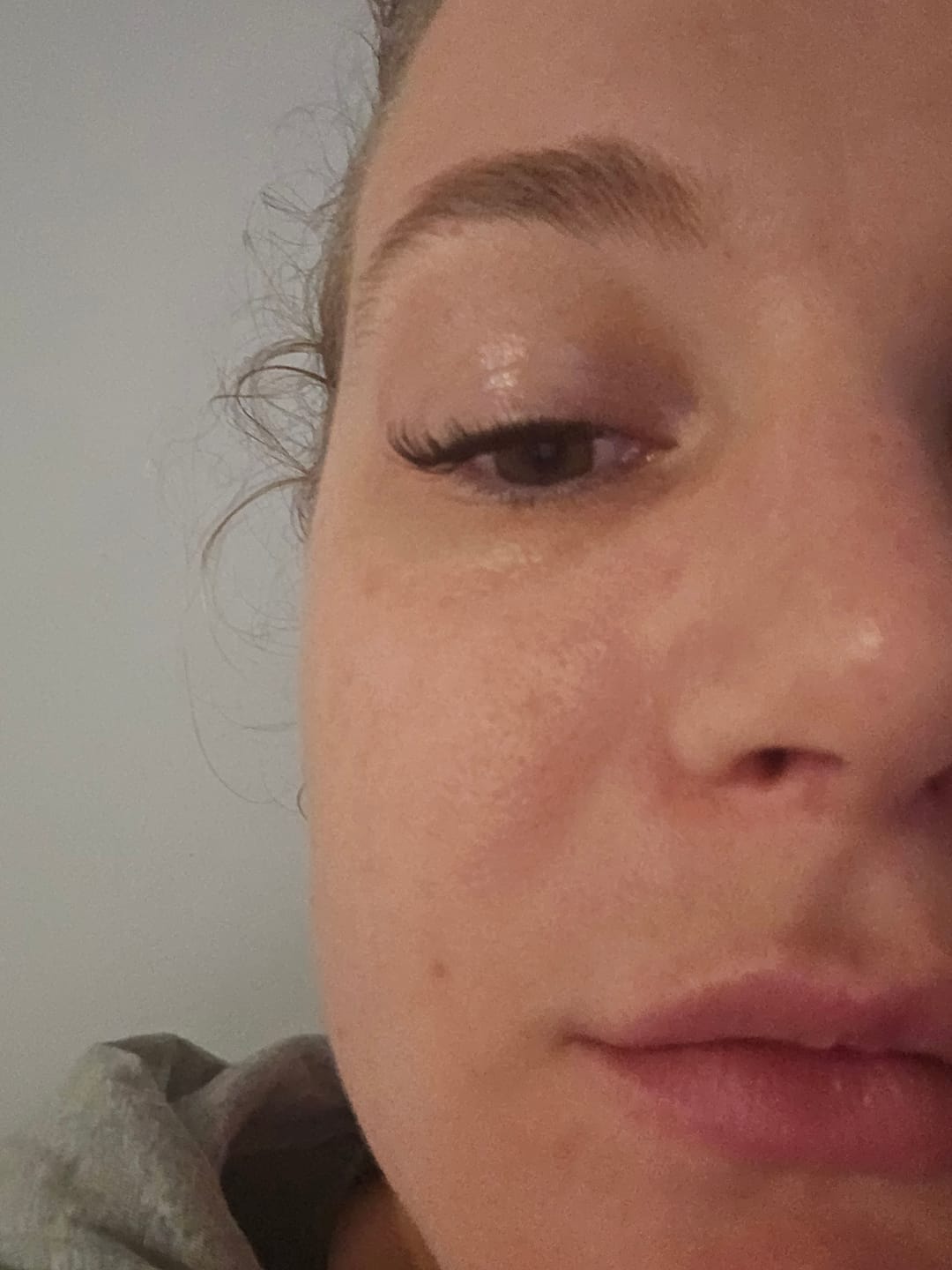 Customer photo review of Infinaluxe Dual-Sided Long Wear Lash Bond