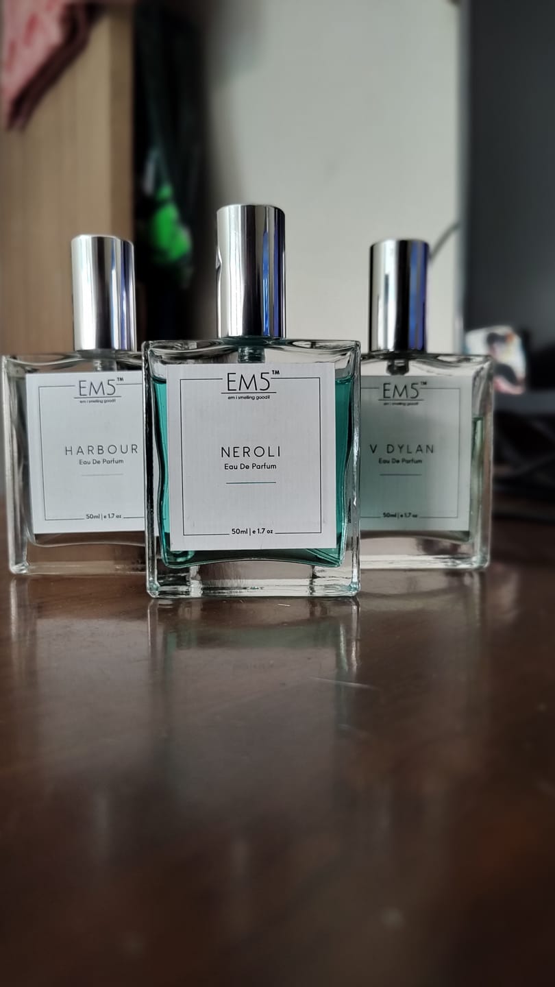 Customer photo review of EM5™ Neroli Unisex Perfume | Eau De Parfum Spray for Men & Women | Citrus White Floral Aromatic Fragrance Accords | Luxury Gift for Him / Her | Sizes Available: 50 ml / 15 ml
