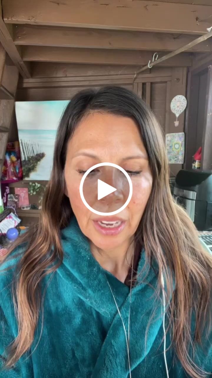 Customer video review of 30 Gram Himalayan Shilajit |  100% Natural Shilajit - Lab Tested - Contains Fulvic Acid - Trace Minerals - Pure Natural Dietary Supplement
