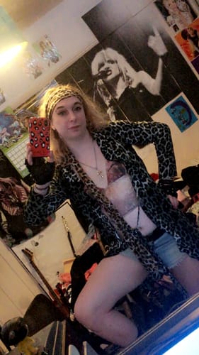 Customer photo review of Butterfly applique backless v neck contrast print crop top