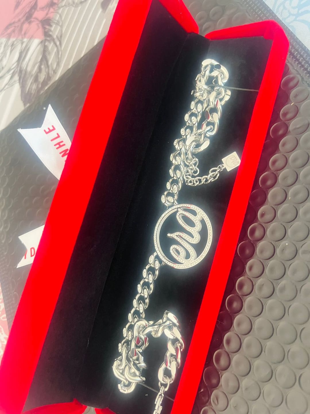Customer photo review of Era Luxe Silver Choker