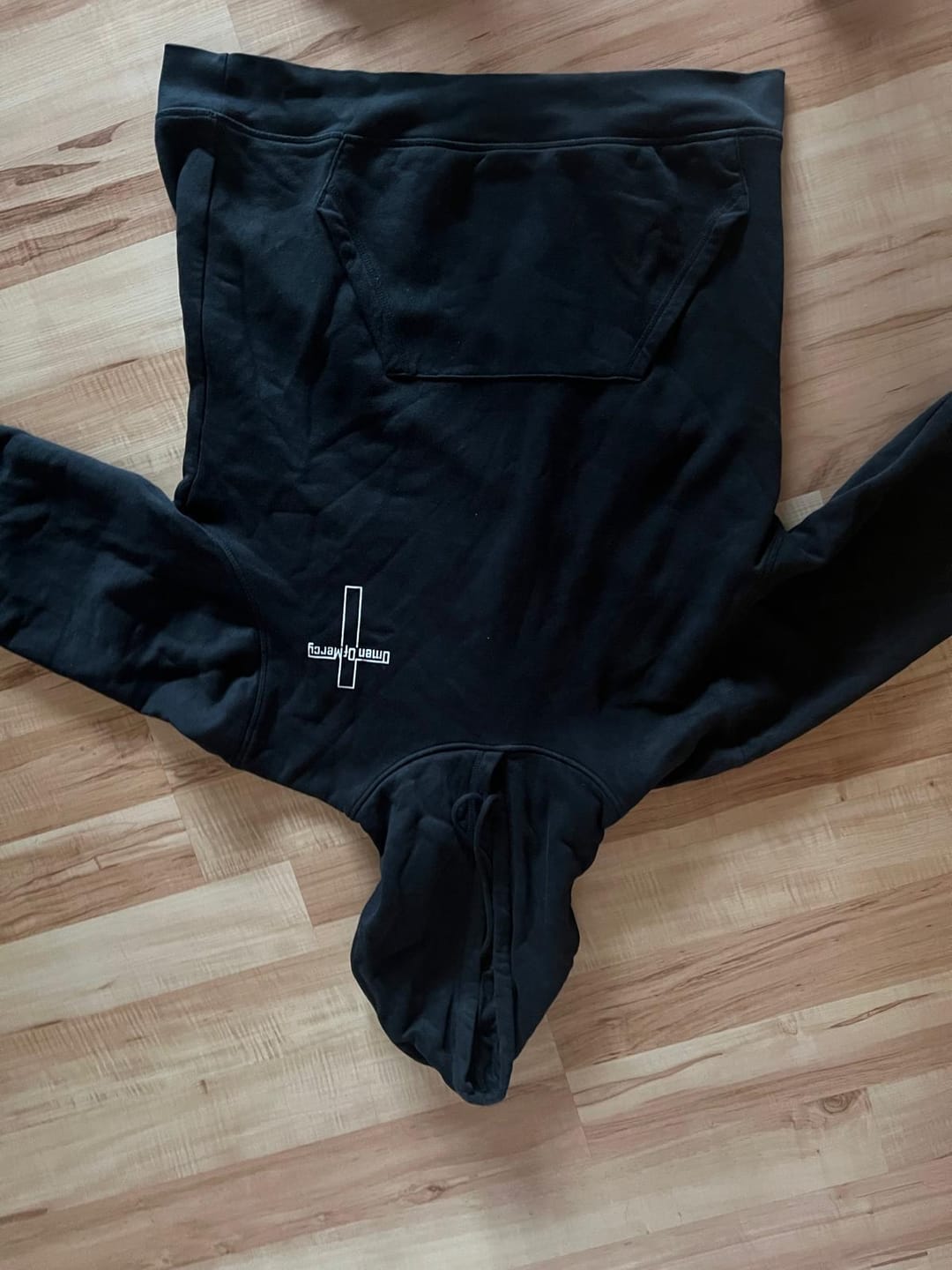 Customer photo review of OVERSIZED HOODIE - EMBLEM / FRONTPRINT