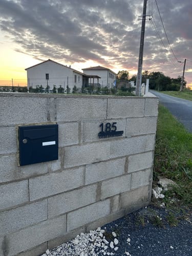 Customer photo review of Numero civico e testo sagomato modello Line 02 Acrilico