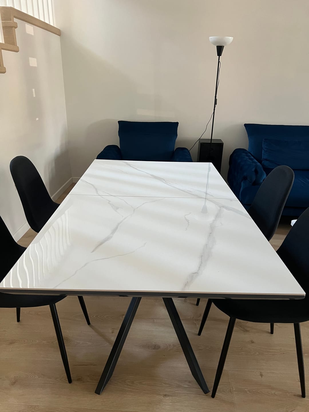 Customer photo review of Masa extensibila DIESEL, alb cu efect de marmura/negru, 160/200x90x76 cm
