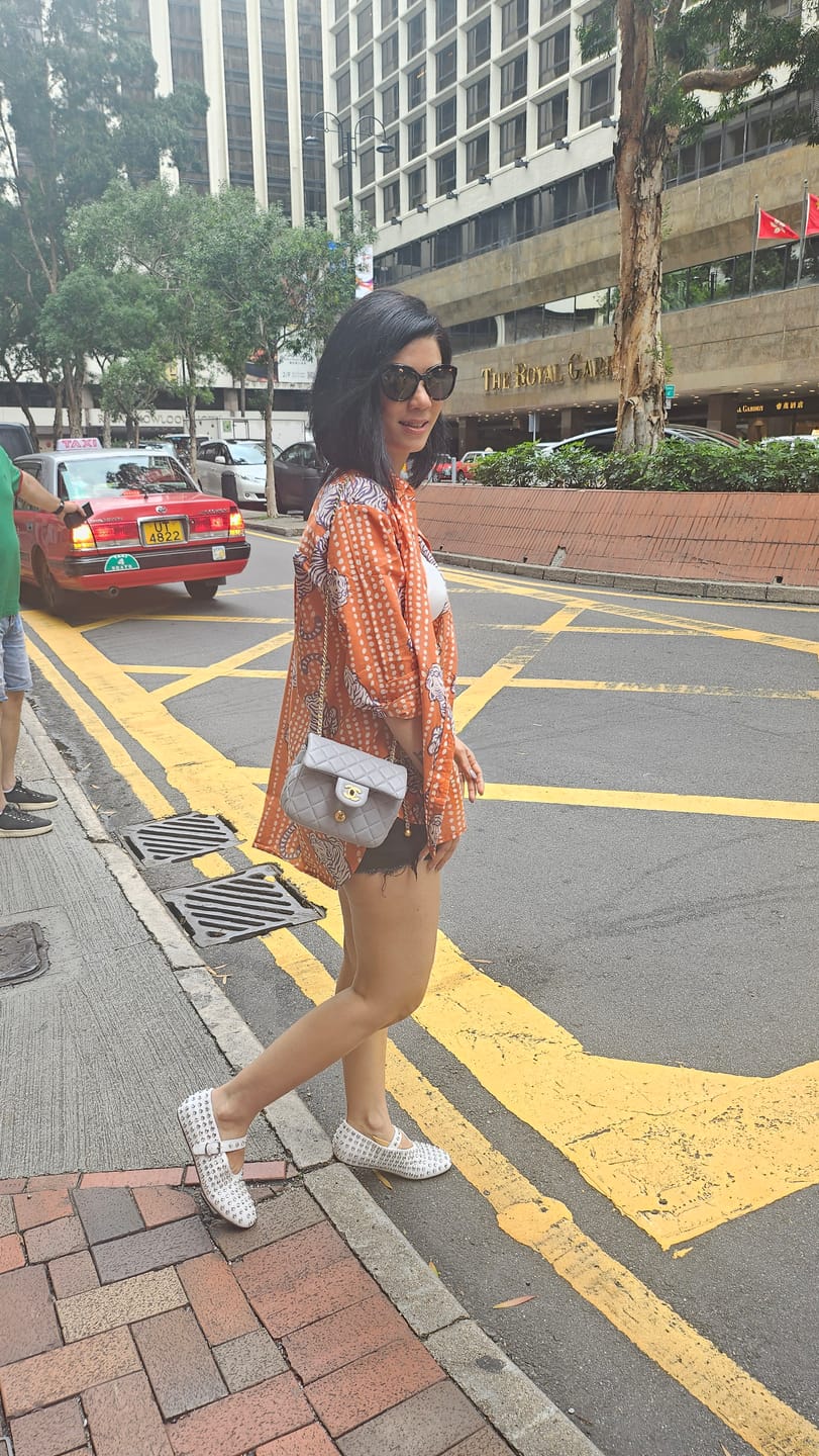Customer photo review of Boyfriend Shirt - Earth Tiger