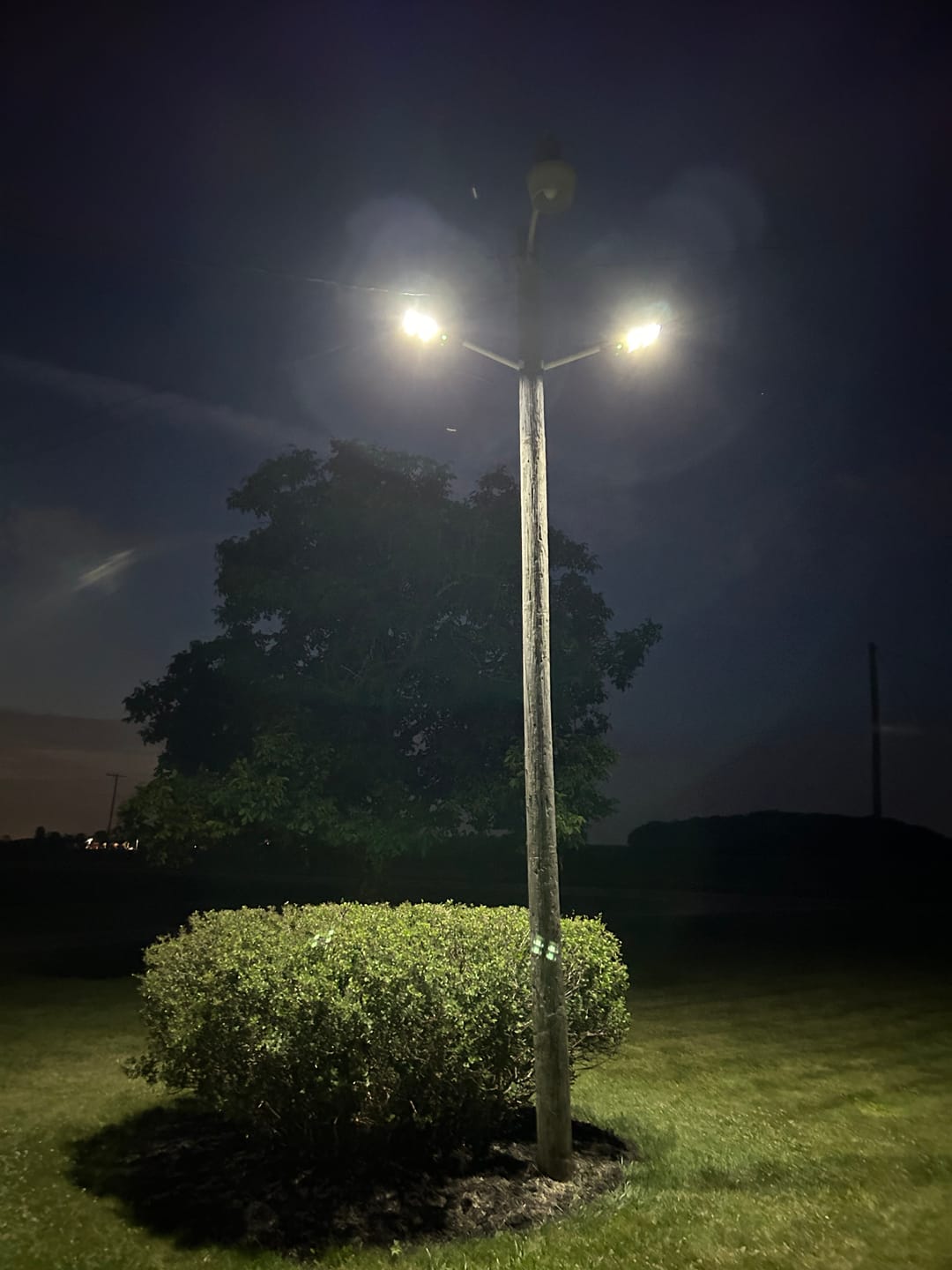 Customer photo review of 3 Lights + 1 Free 60W Solar Street High Brightness Light 6000 Lumens