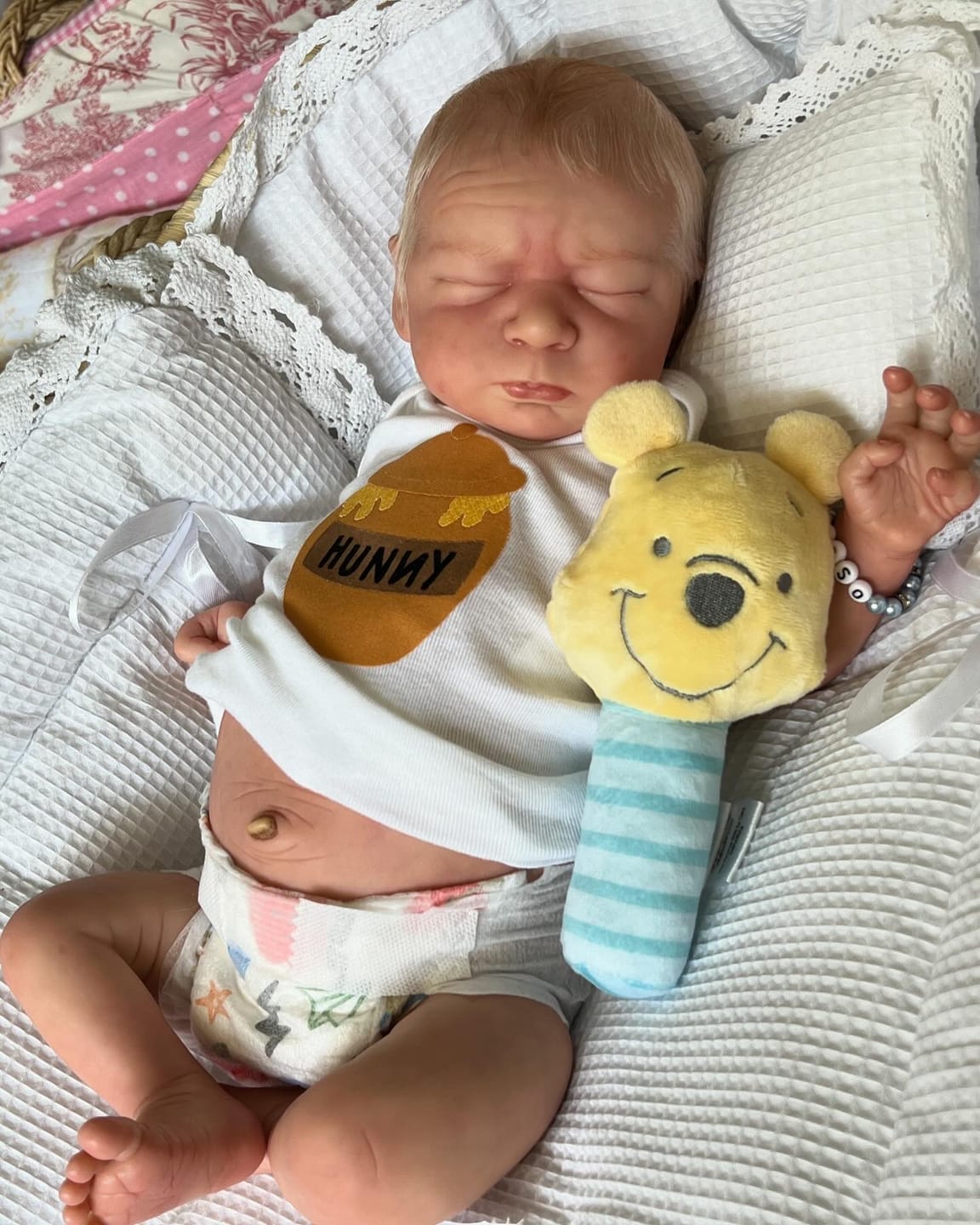 Customer photo review of Natural Moses Basket With White Bedding