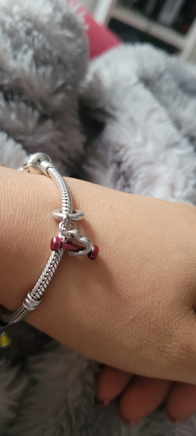 Customer photo review of Charm Amor al Gym