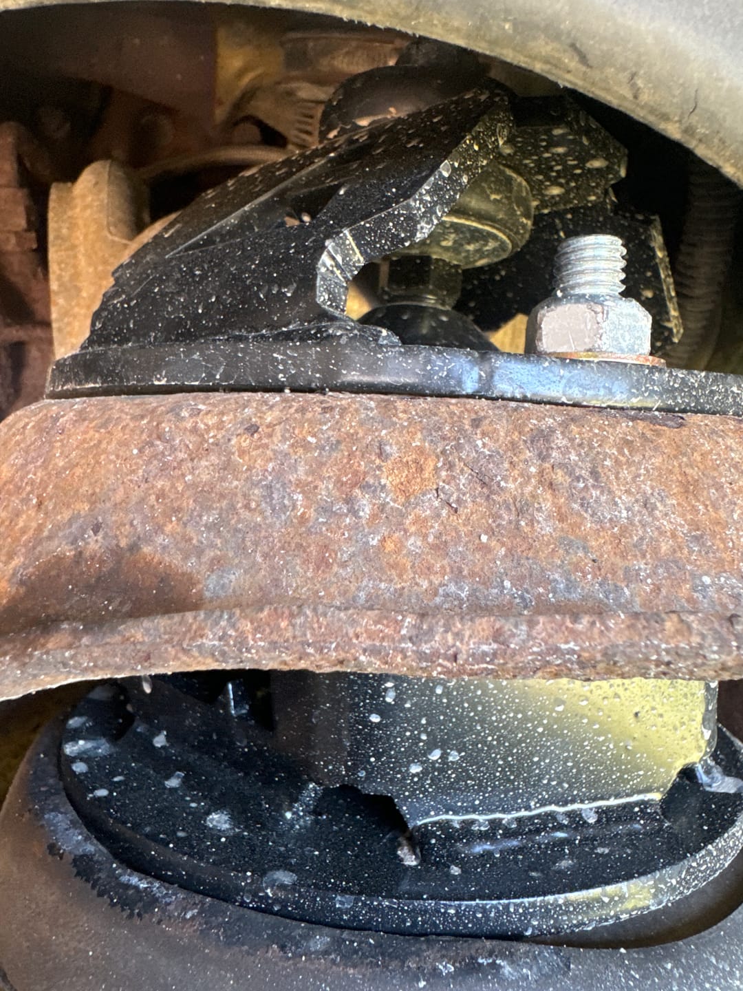 Customer photo review of 1994-2013 Dodge Ram 2500 / 3500 4x4 Leveling kit with shock tower