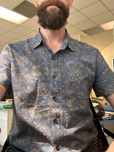 Customer photo review of Men's Paisley Vintage Floral 70s Retro Button Up Beach Short Sleeve Shirt