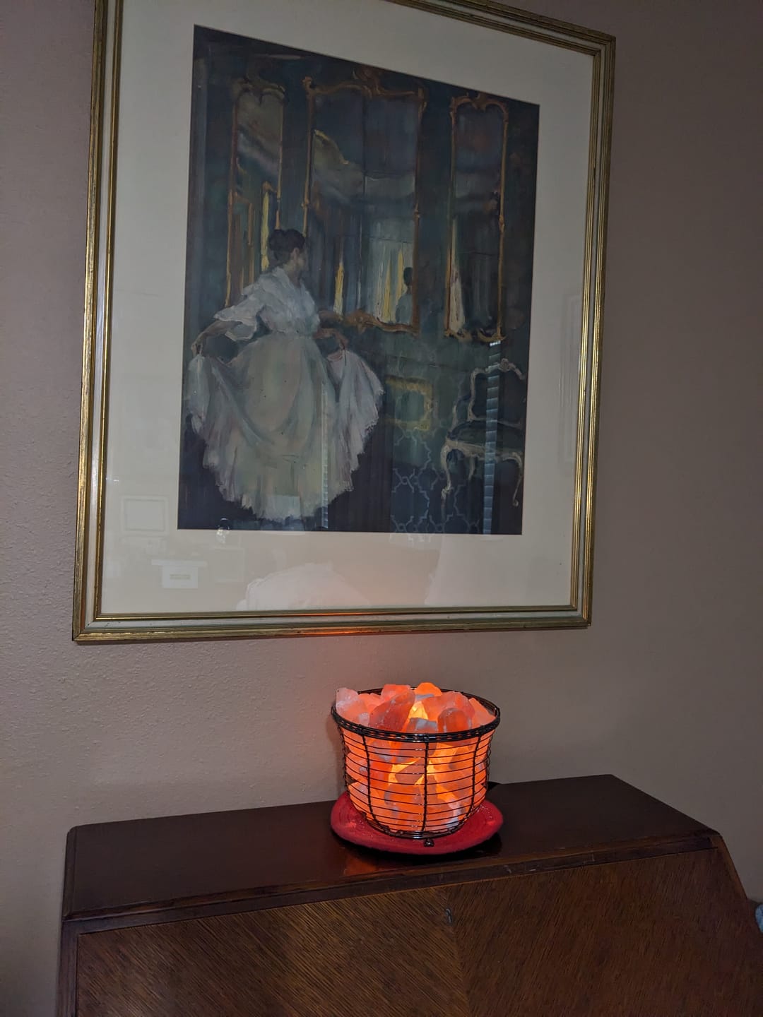 Customer photo review of Basket Salt Lamp With Salt Chunks