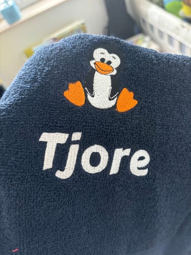 Customer photo review of Personalisiertes Handtuch mit Namen für Erwachsene bestickt