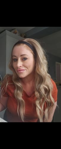 Customer photo review of The Headband Wig Perfect Curl