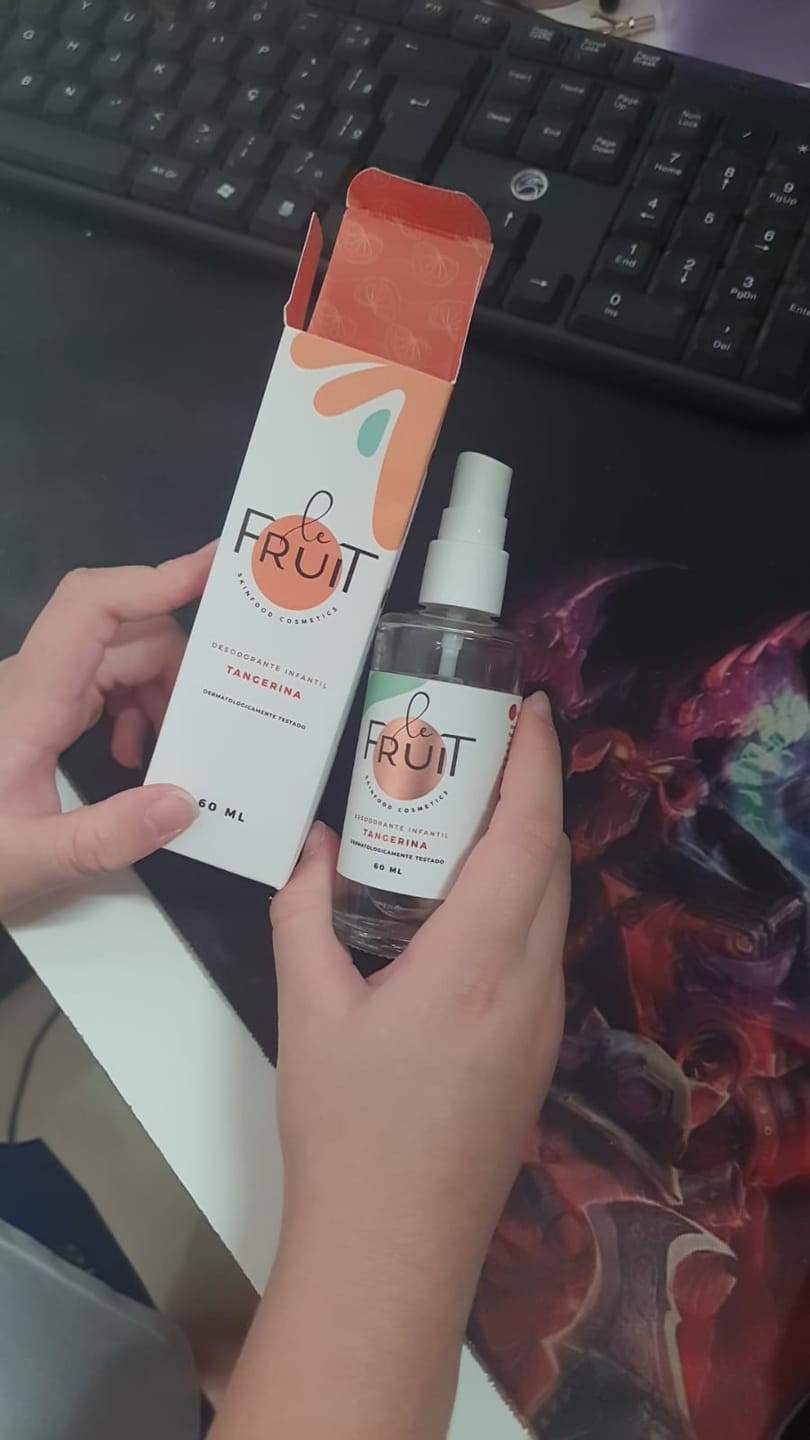 Customer photo review of Desodorante Diário Teen