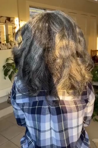 Customer photo review of Luvwin 5x5 Closure Kinky Straight Salt & Pepper Middle Parting Glueless Wig