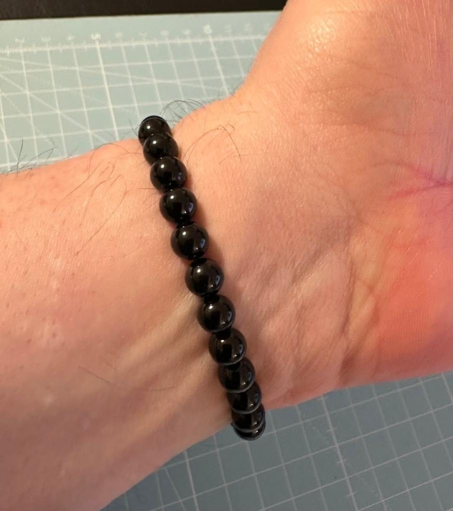 Customer photo review of Turmalin (Schörl) Edelstein Armband aus echtem Naturstein