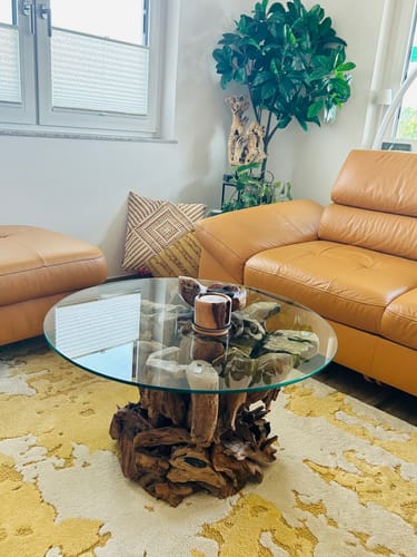 Customer photo review of Handgearbeiteter Couchtisch IKAL aus Wurzelholz inkl. Glasscheibe Ø 80 cm