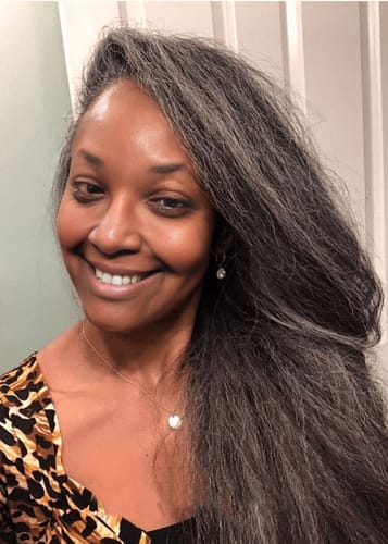 Customer photo review of Luvwin 5x5 Closure Kinky Straight Salt & Pepper Middle Parting Glueless Wig
