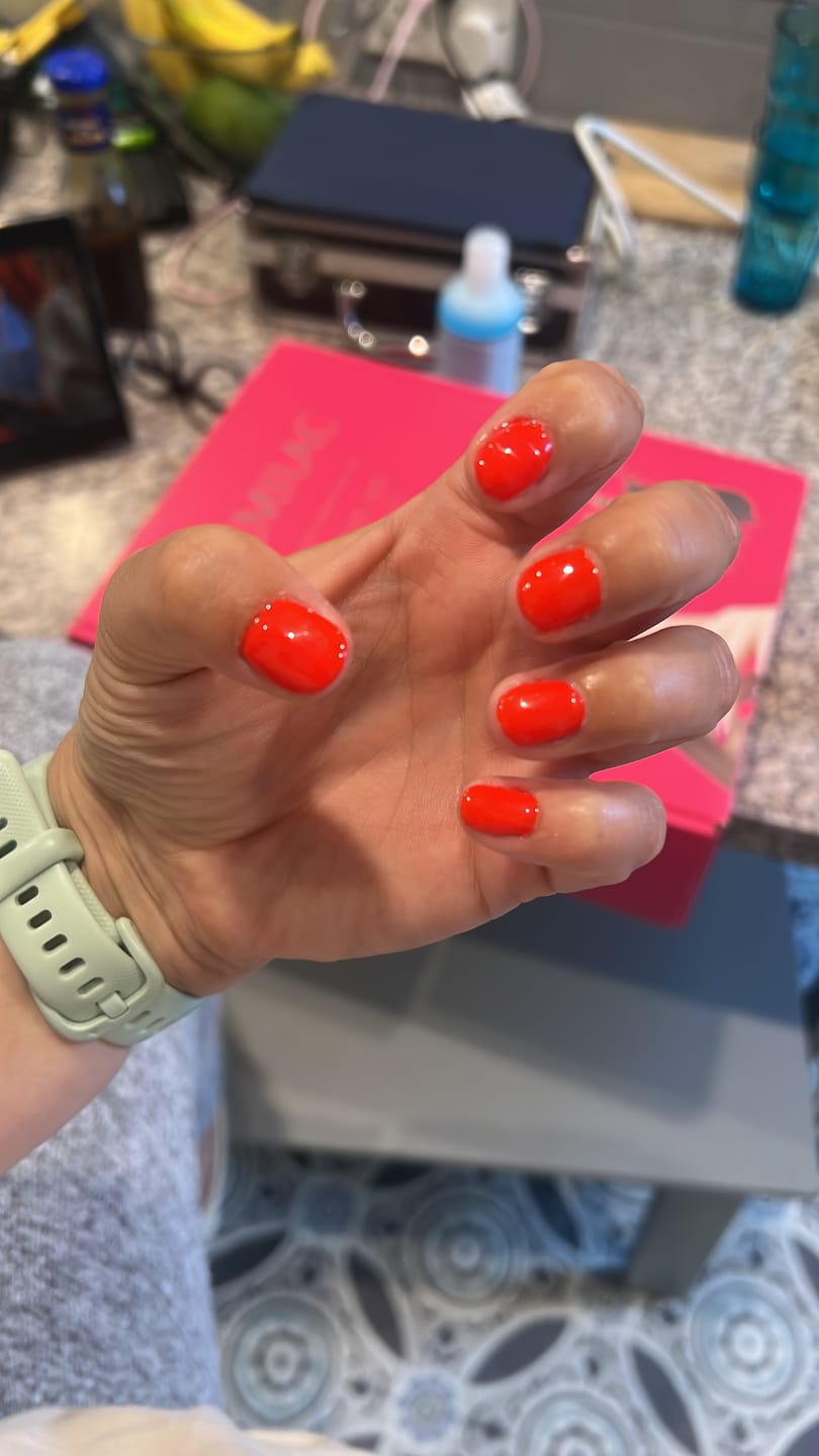 Customer photo review of Semilac UV Gel Polish Starter Set LOVE ME