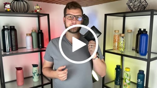 Customer video review of Smart Wallet 3.0