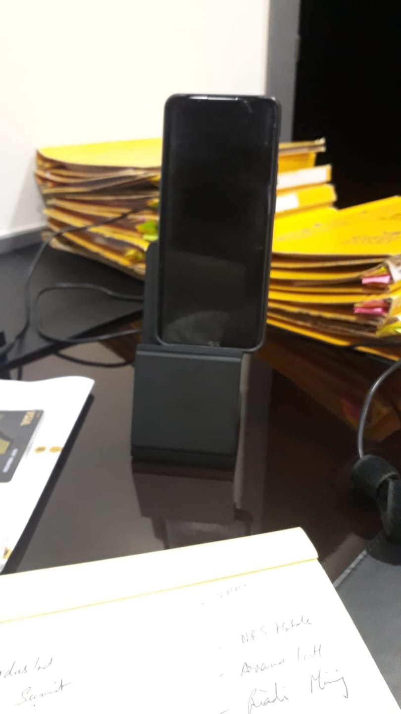 Customer photo review of HANDS-ON MOBILE STAND