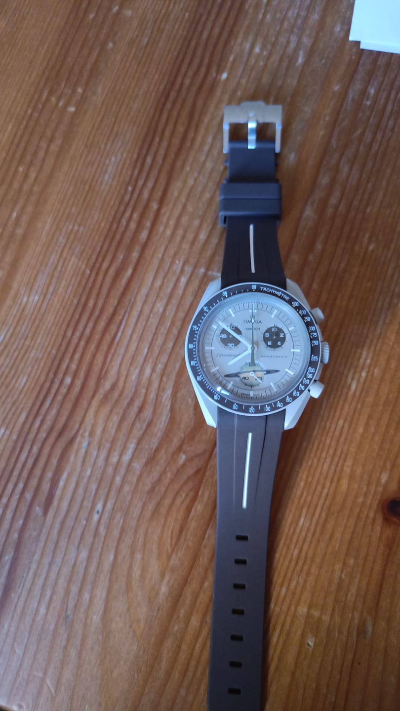 Customer photo review of Bracelet Moonswatch - Marron & Blanc