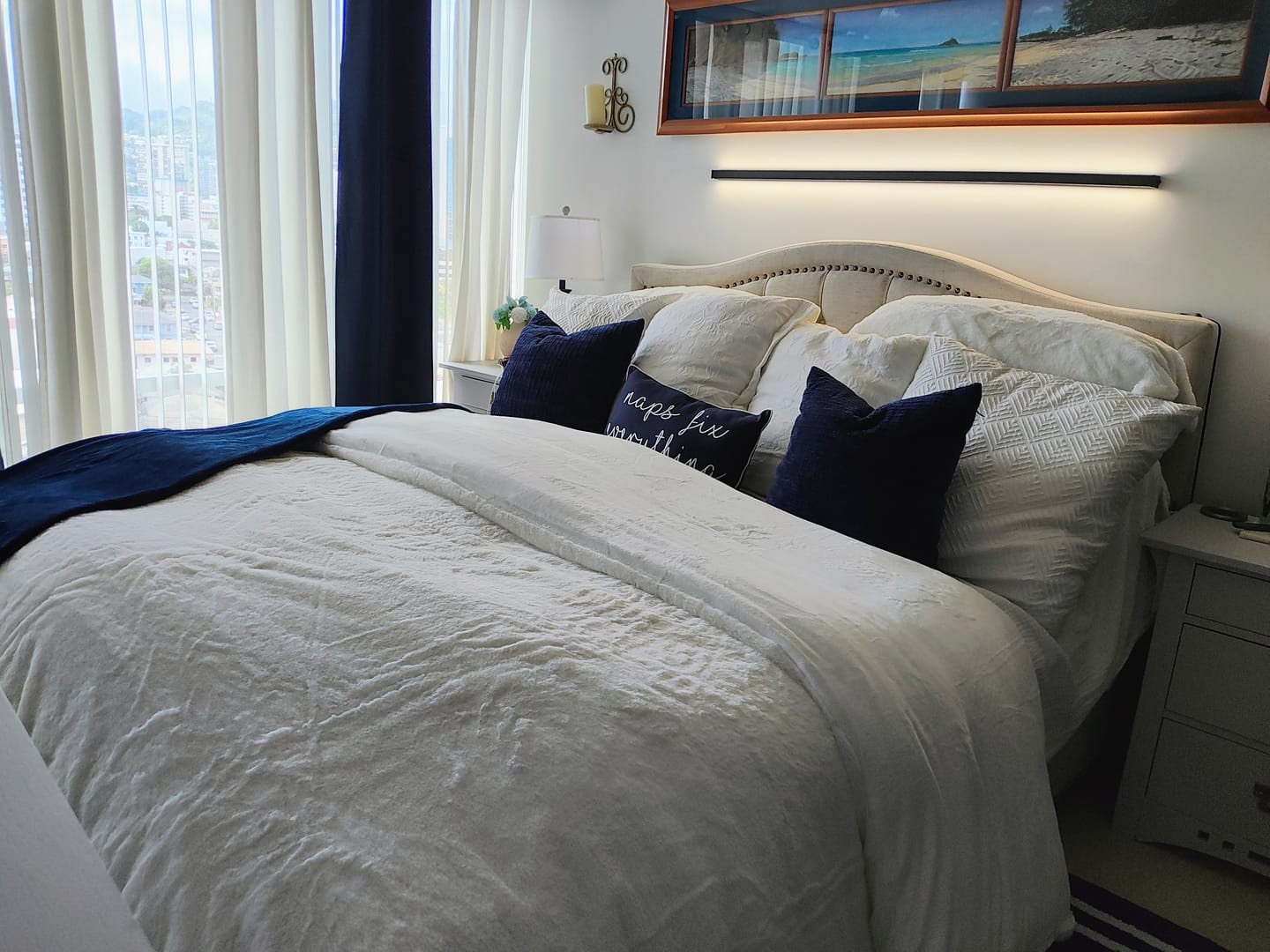 Customer photo review of CYRA Long Velvet Bedding Set