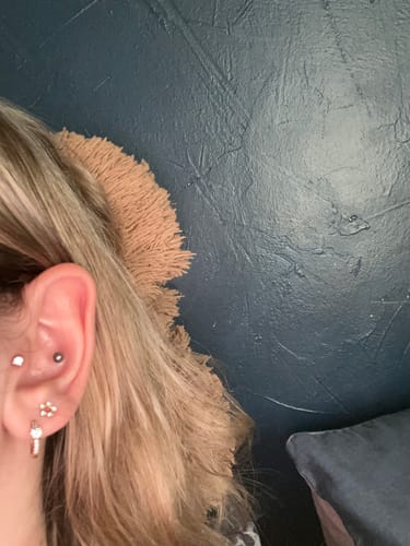 Customer photo review of Le piercing Tania