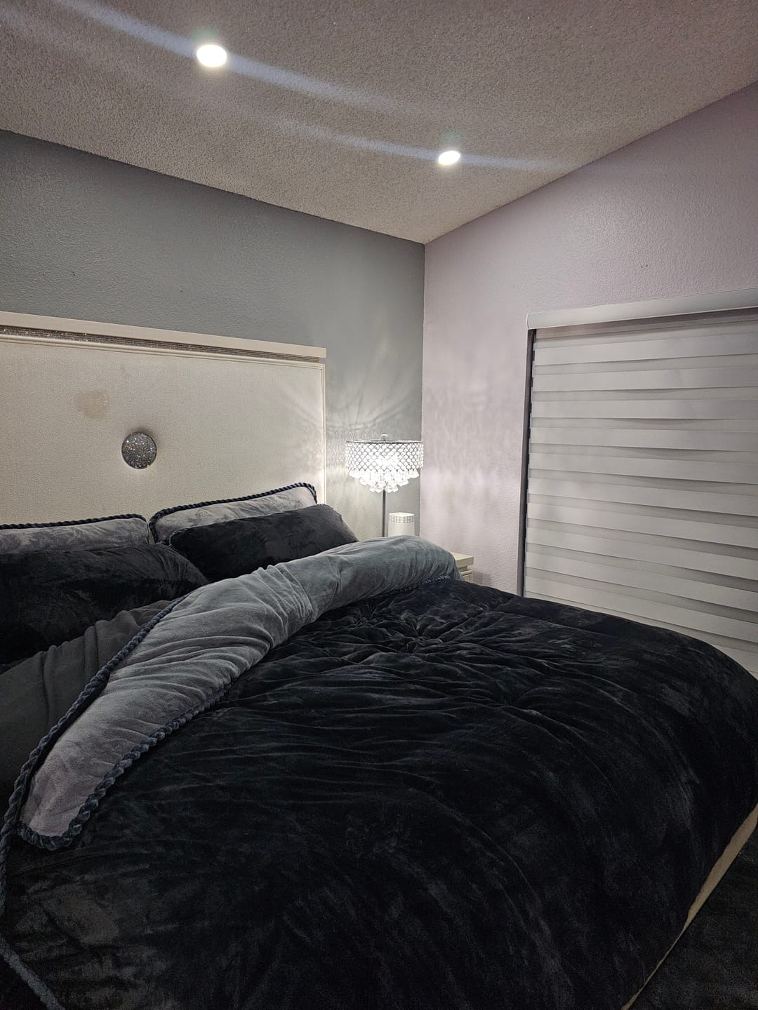 Customer photo review of Amorgos Fine Velvet Bedding Set