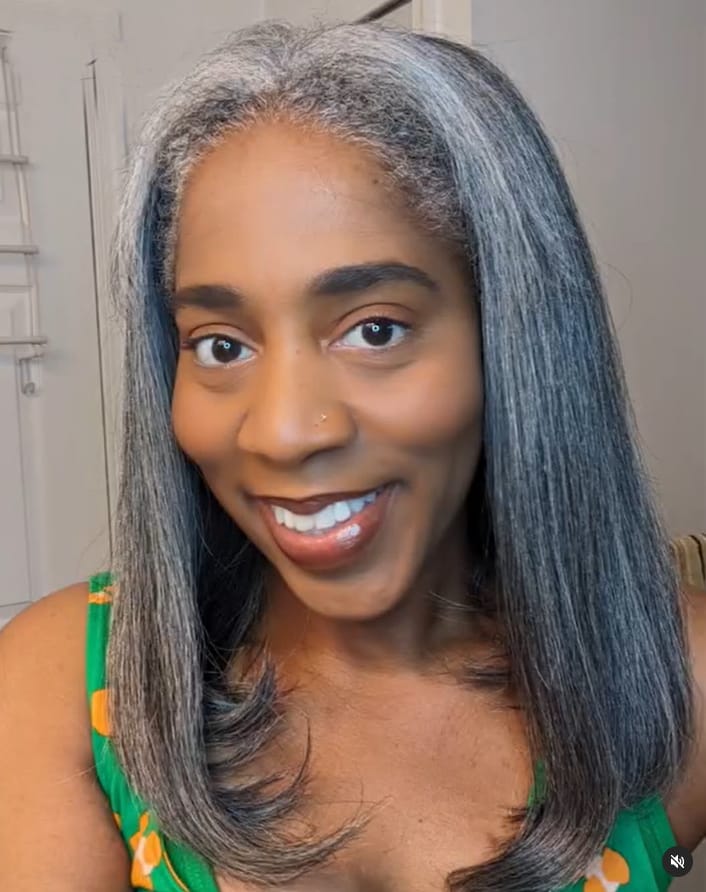 Customer photo review of Luvwin 5x5 Closure Kinky Straight Salt & Pepper Middle Parting Glueless Wig