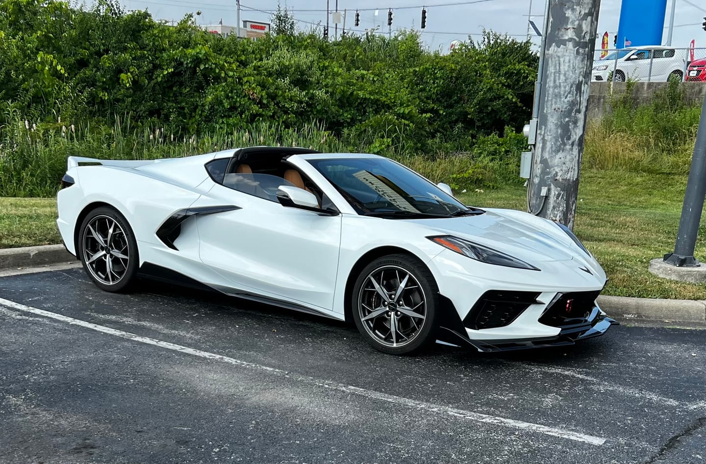 Customer photo review of Corvette C8 EOS Performance Track Edition Front Splitter Lip