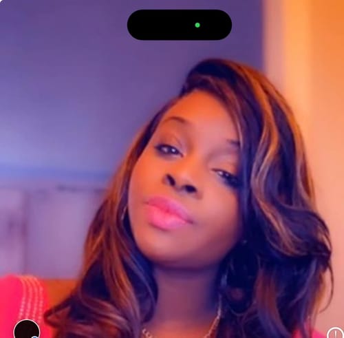 Customer photo review of Luvwin Dark Brown With Blonde Highlights 13x4 Lace Frontal Wig For Black Women